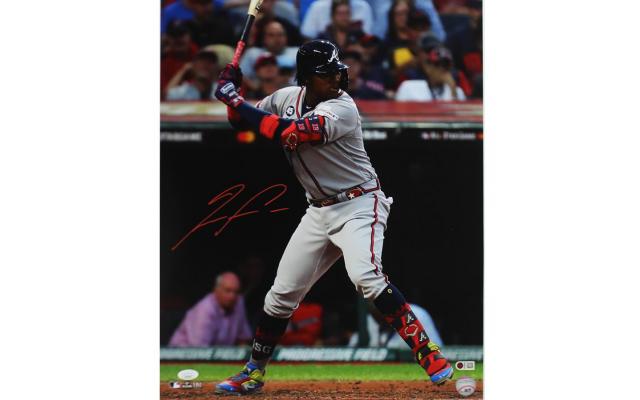 Ronald Acuna Jr Signed Atlanta Braves Unframed 16×20 MLB Photo – Grey Jersey Batting